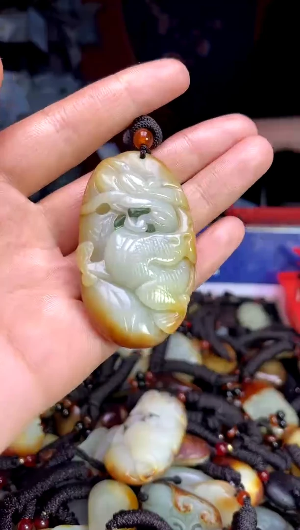 【闪购商品】和田玉未镶嵌颈饰1