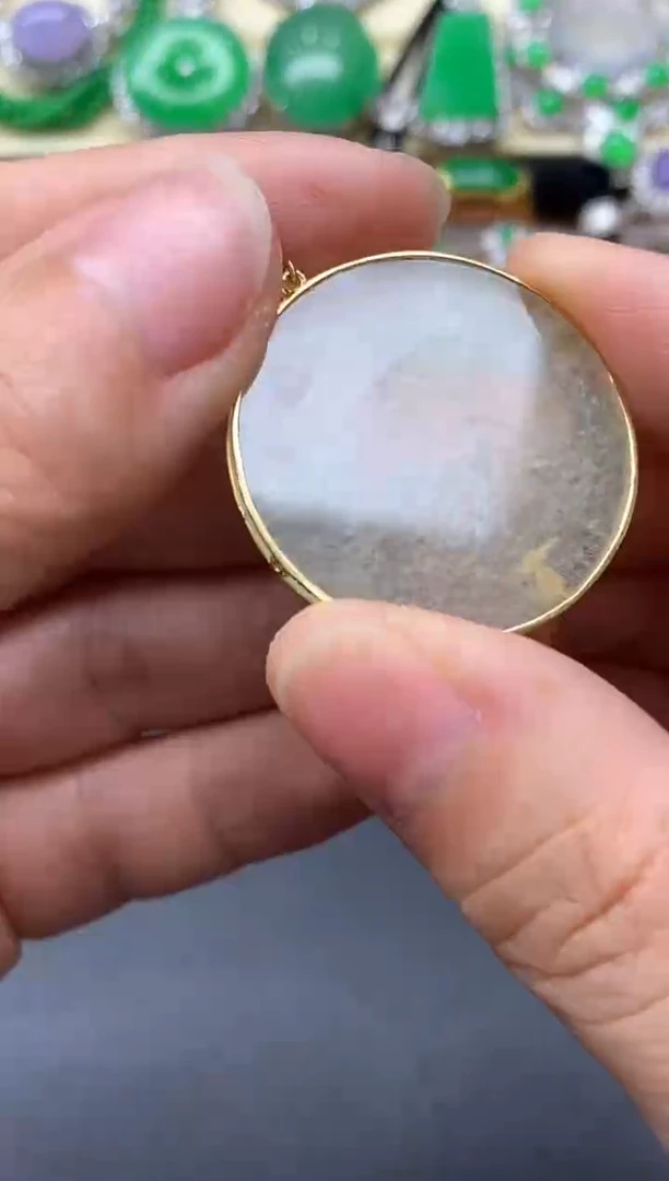 颈饰18K金镶嵌翡翠38-中国好珍宝