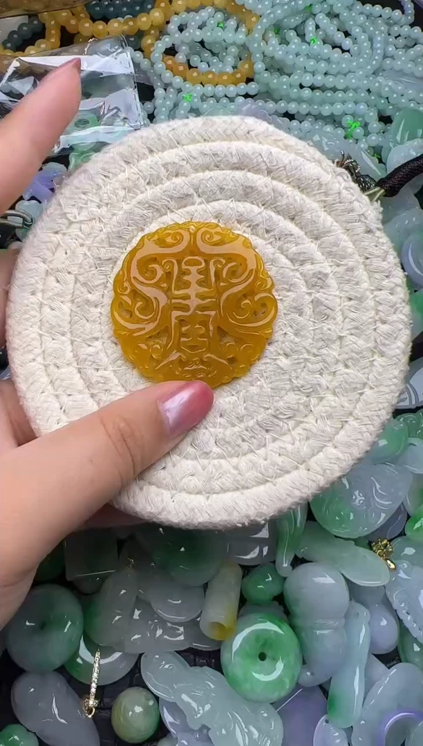 颈饰未镶嵌翡翠天然缅甸翡翠吊坠