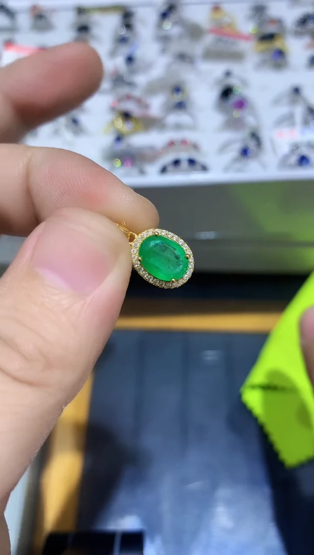 【闪购商品】祖母绿颈饰银S925镶嵌........