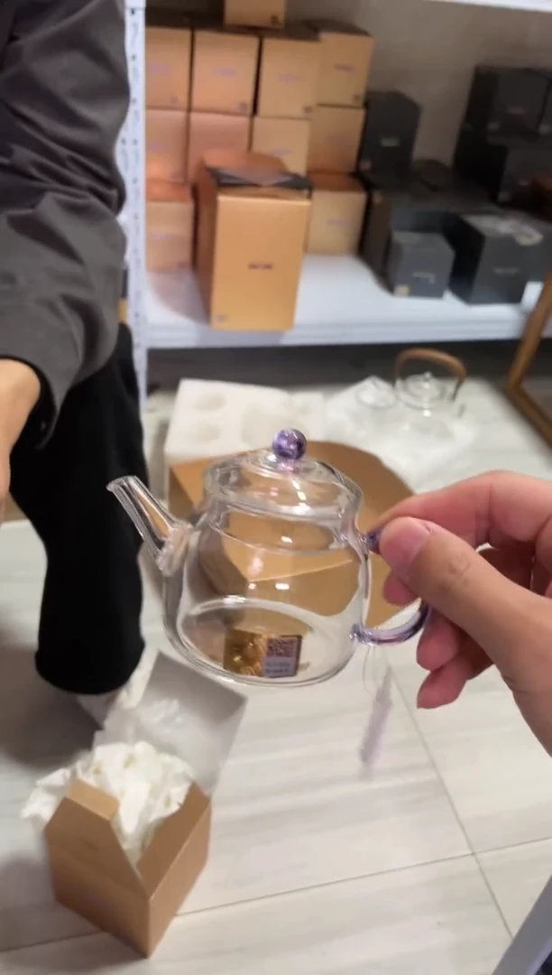 【闪购商品】言卿壶浅紫色。。。