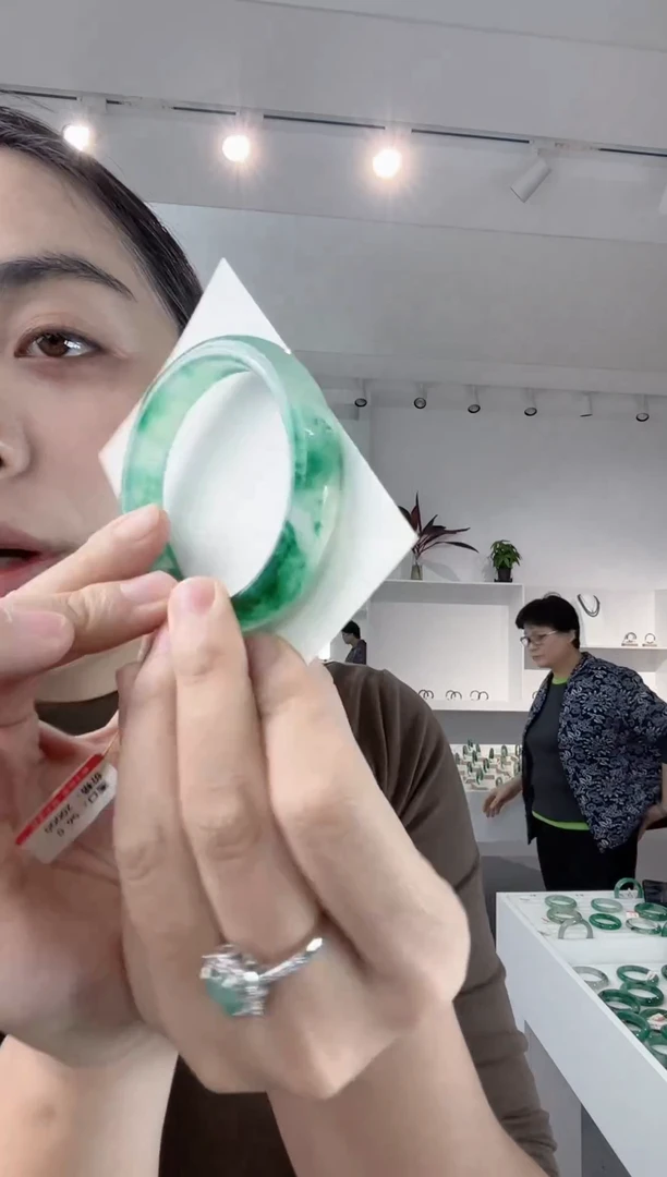 未镶嵌手镯石英质玉111