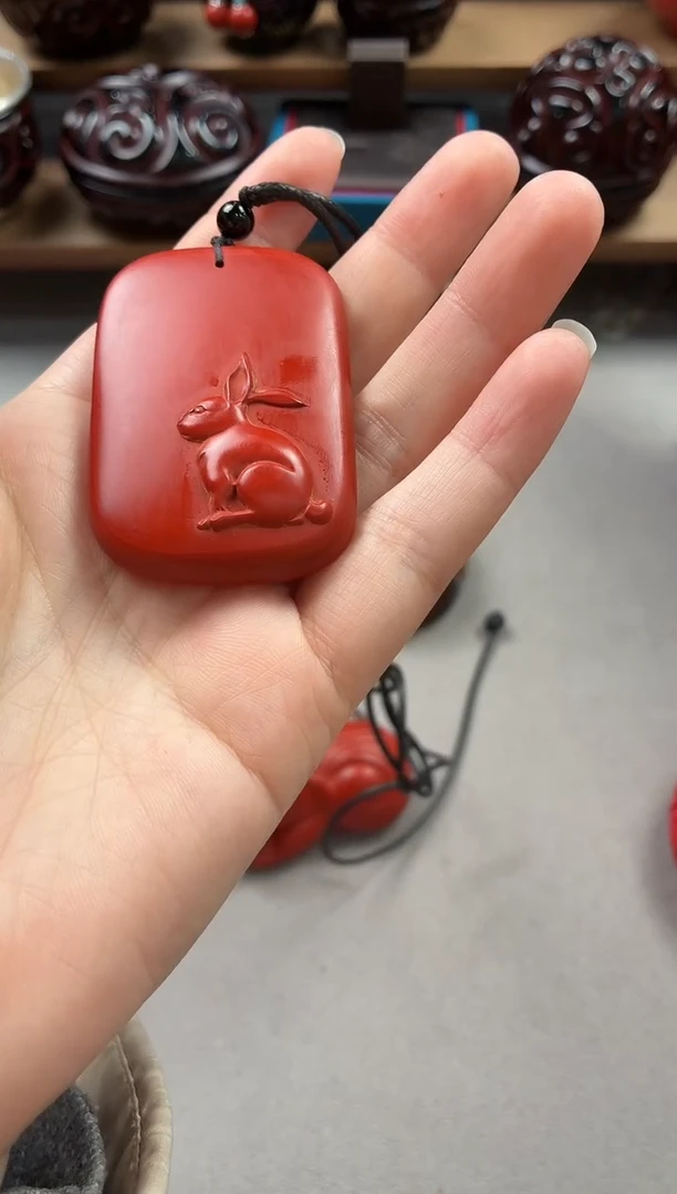 扬州漆器雕漆生肖兔吊牌