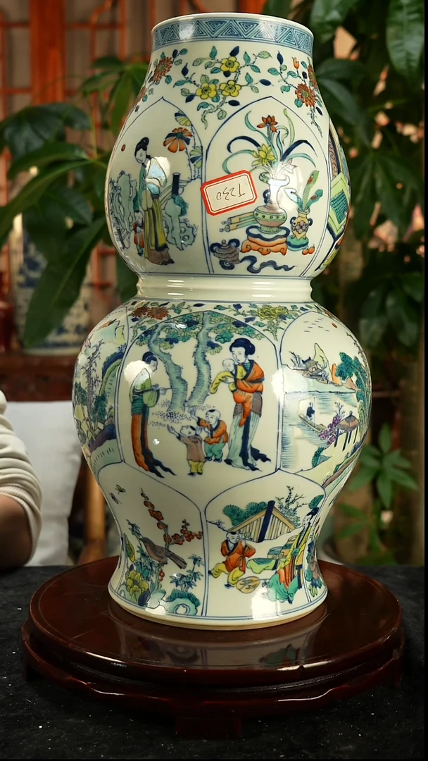 其他瓷斗彩人物故事葫芦瓶