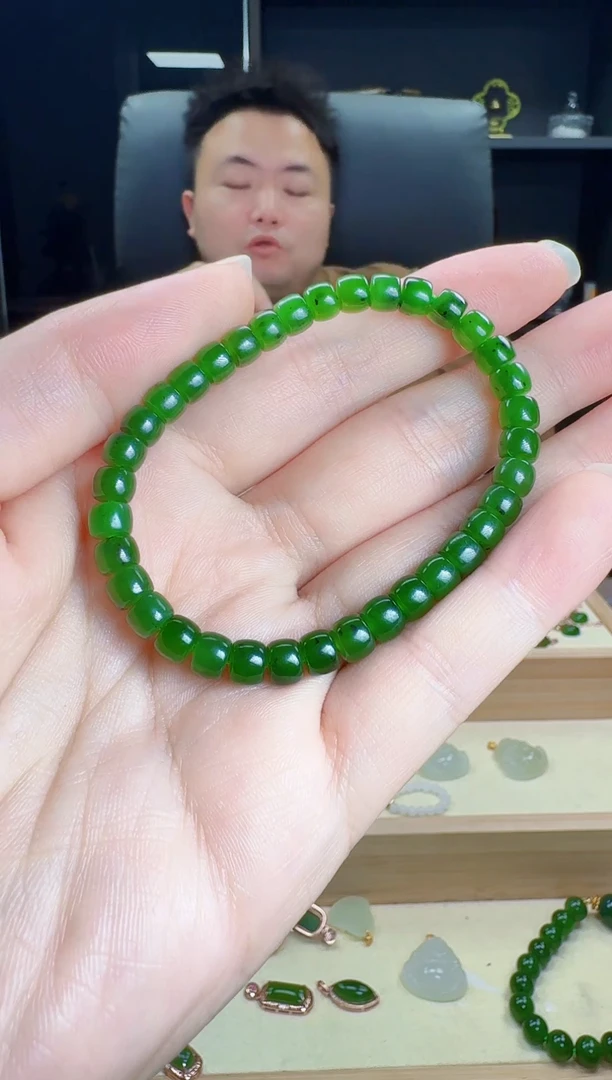 未镶嵌手串和田玉（碧玉）直切手串