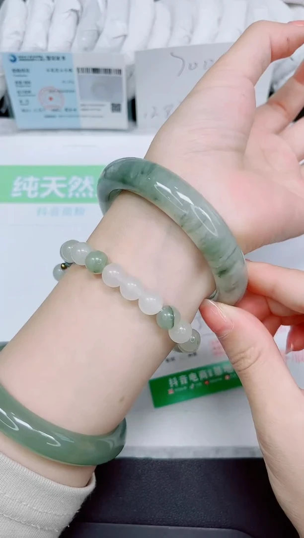 石英质玉手镯未镶嵌152-57