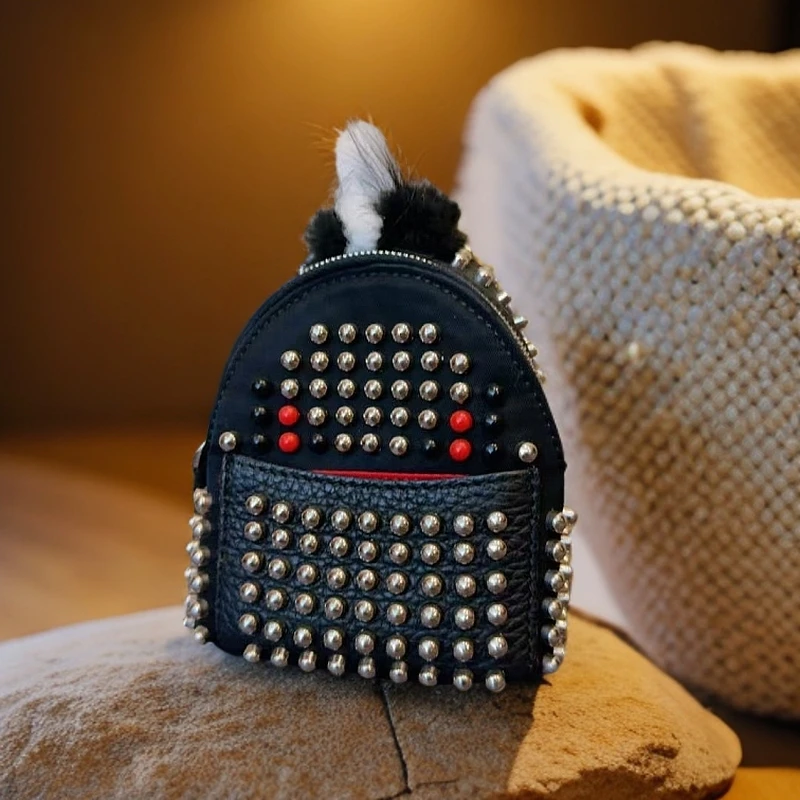 95新 FENDI/芬迪 铆钉零钱包  1175 9946