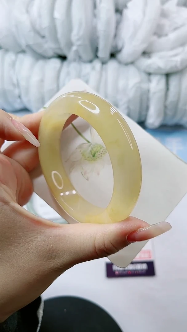 【闪购商品】石英质玉手镯未镶嵌多样性发货L227