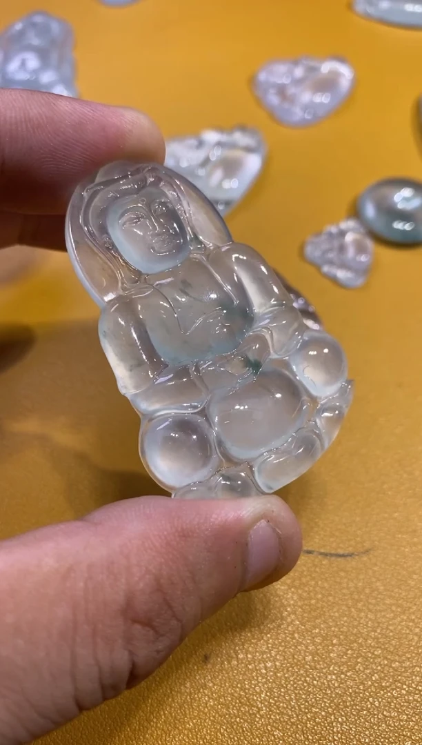 翡翠未镶嵌颈饰观音23800