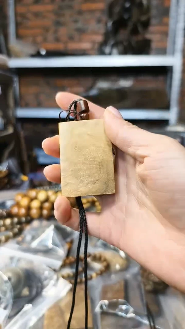 【闪购商品】金丝楠无事牌手把件