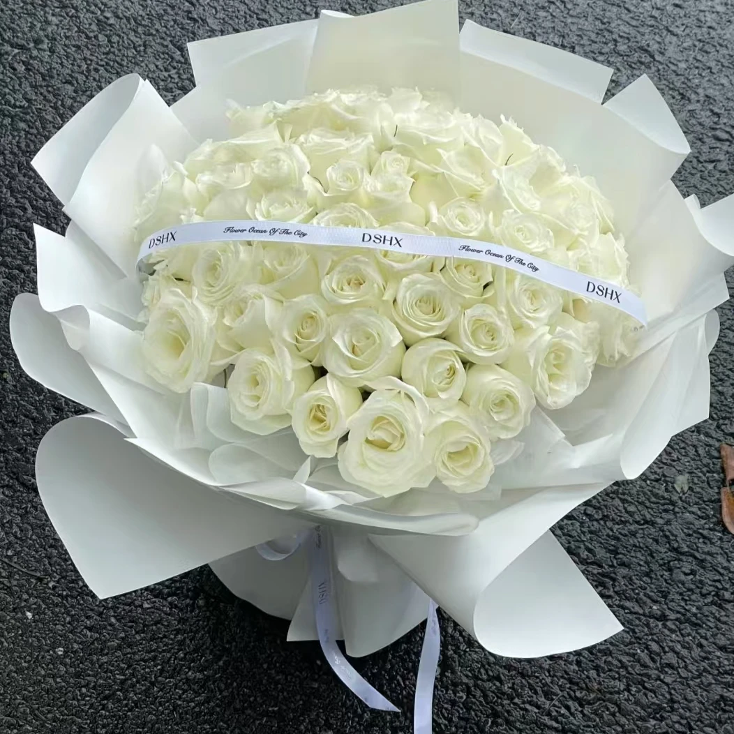 52支白色玫瑰花束
