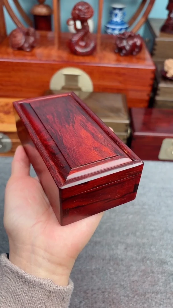 【闪购商品】老板娘推荐小叶盒子