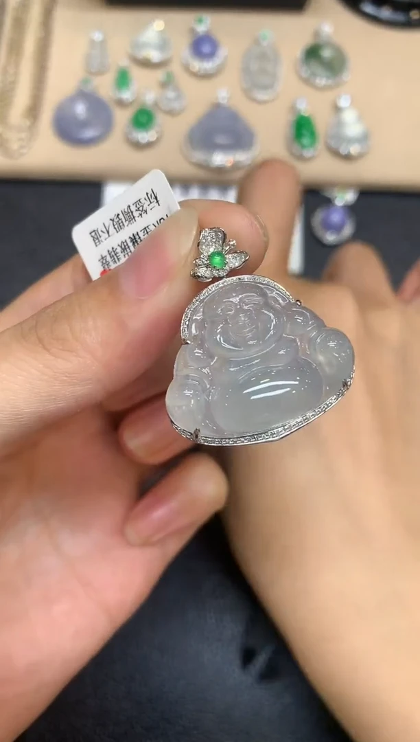 颈饰18K金镶嵌翡翠佛公【无服务费