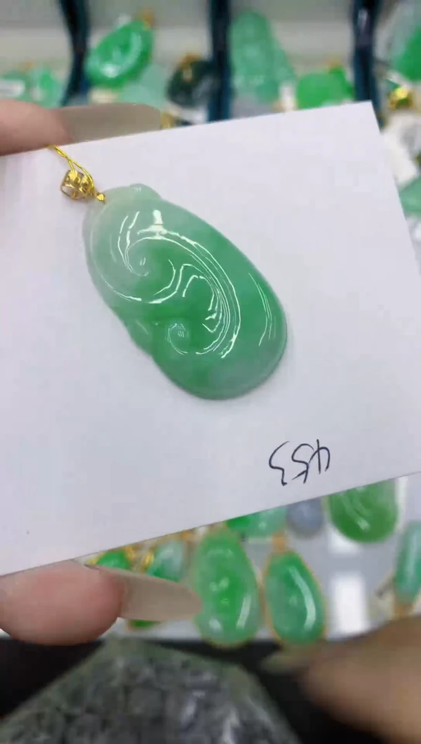 颈饰18K金镶嵌翡翠111111