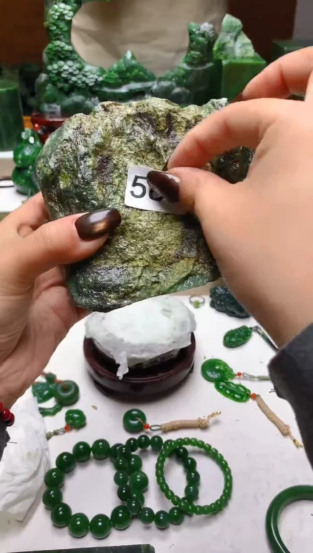 未镶嵌和田玉挂件1