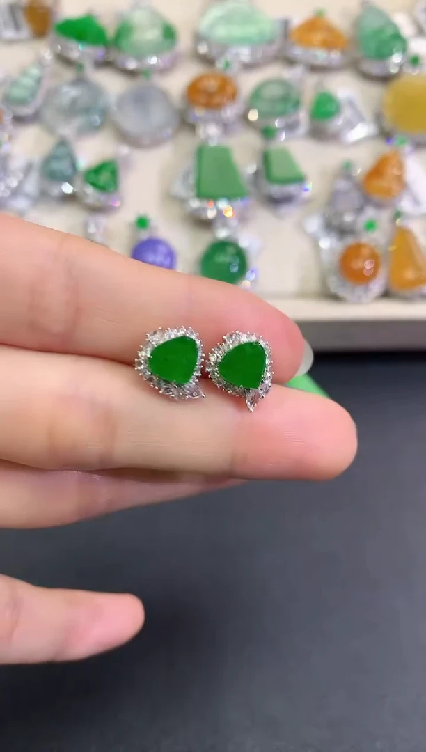 【闪购商品】翡翠耳饰18K金镶嵌D31