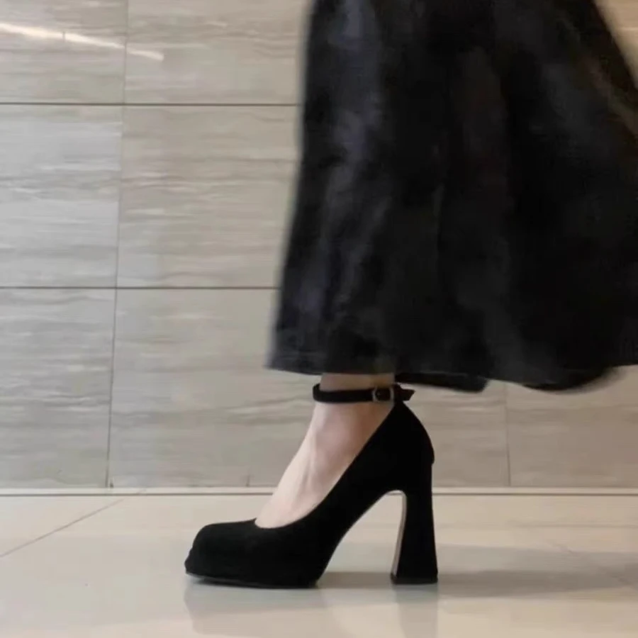 黑色新款春秋玛丽珍鞋方头一字扣带高跟鞋女防水台粗跟浅口单鞋