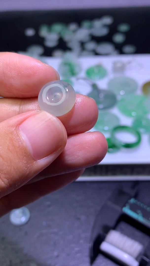 未镶嵌定制翡翠毛货