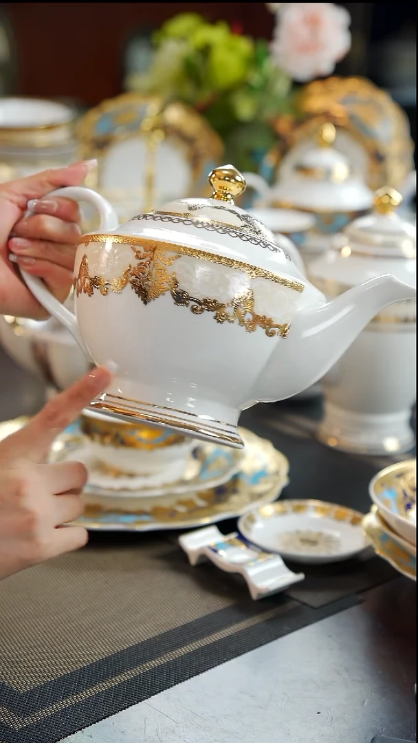 瓷片茶壶1个