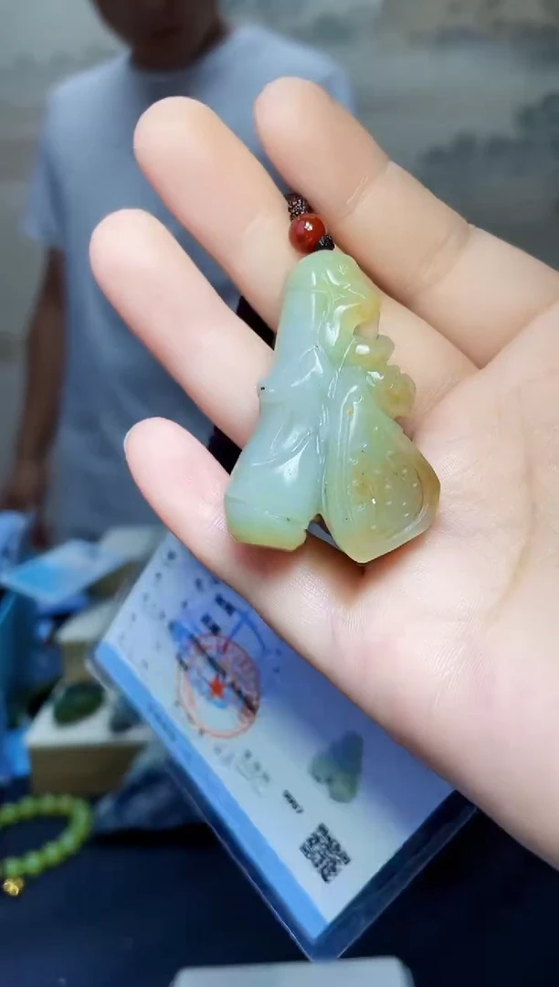 和田玉未镶嵌颈饰1