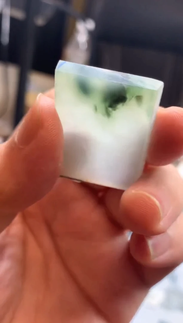 未镶嵌定制翡翠雕刻