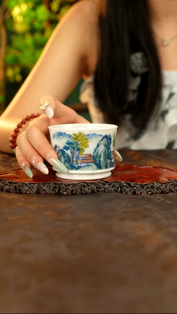 青花手绘山水主人杯