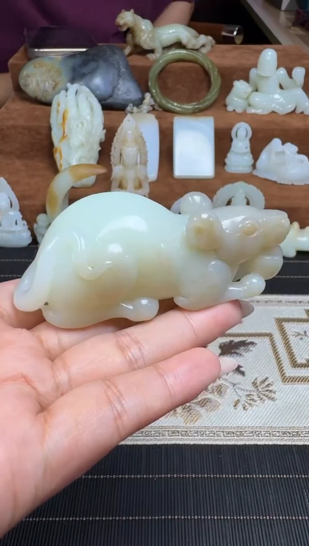 颈饰未镶嵌和田玉1