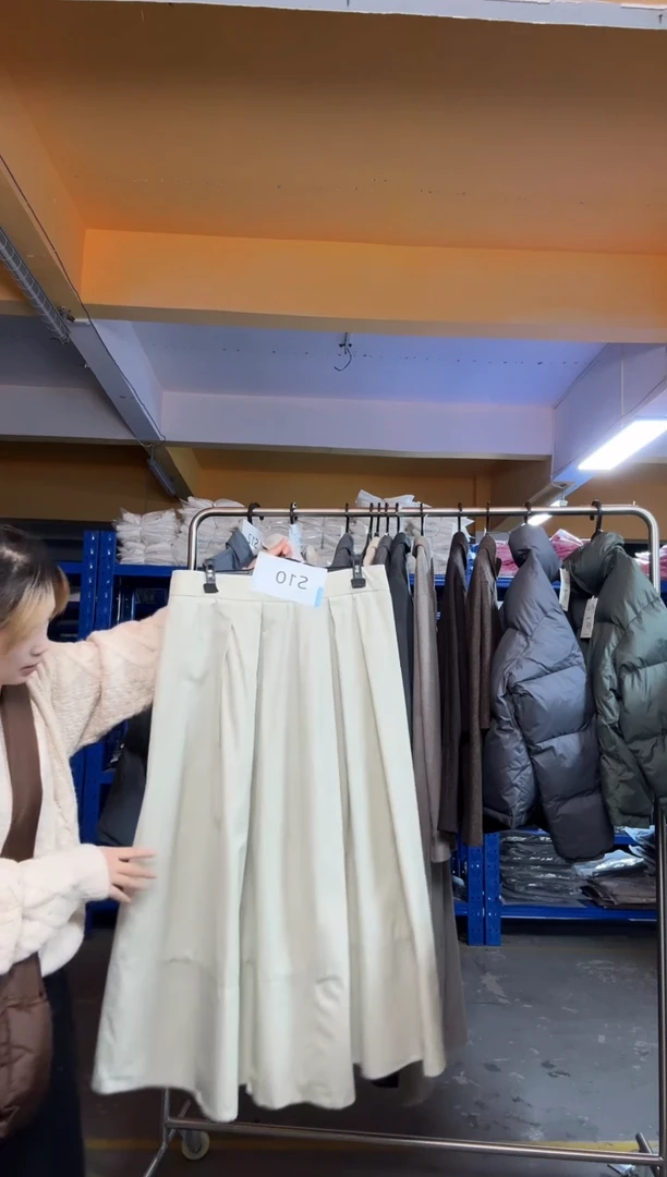 S10卡其色半裙L码