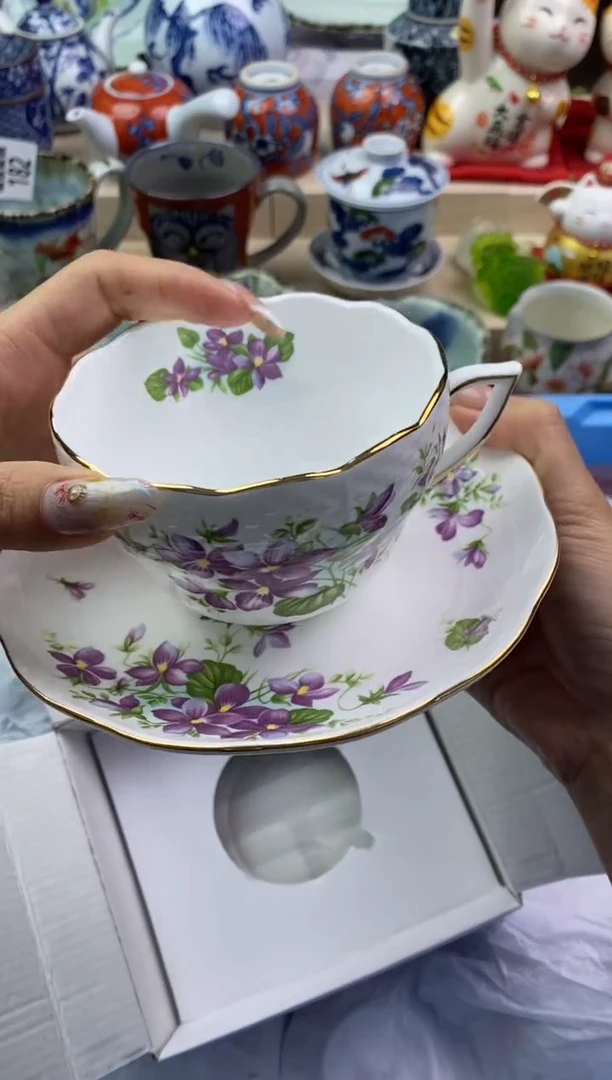 【闪购商品】瓷片隆莲瓷器欢迎大家