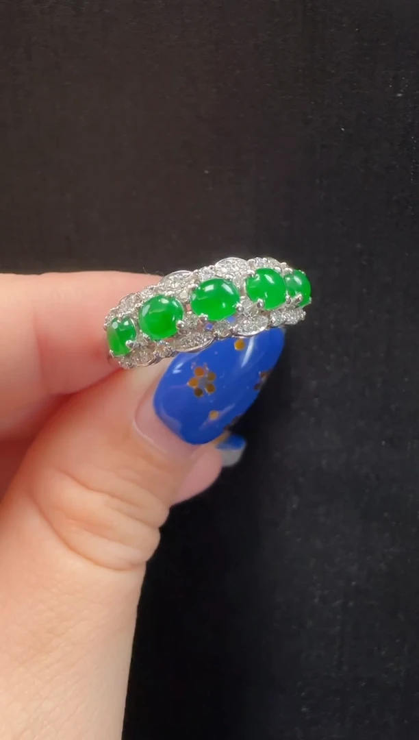 18K金镶嵌戒指翡翠029蛋面一枚