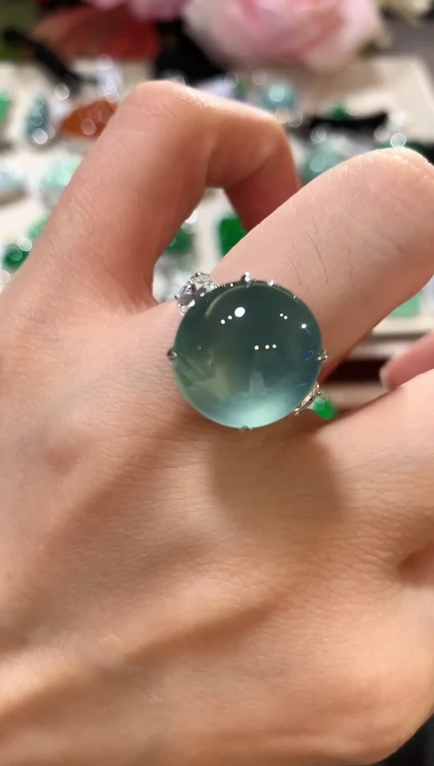 18K金镶嵌戒指翡翠雪*宝m85