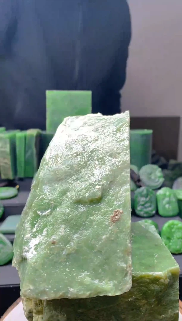 未镶嵌和田玉（碧玉）珠宝半成品1