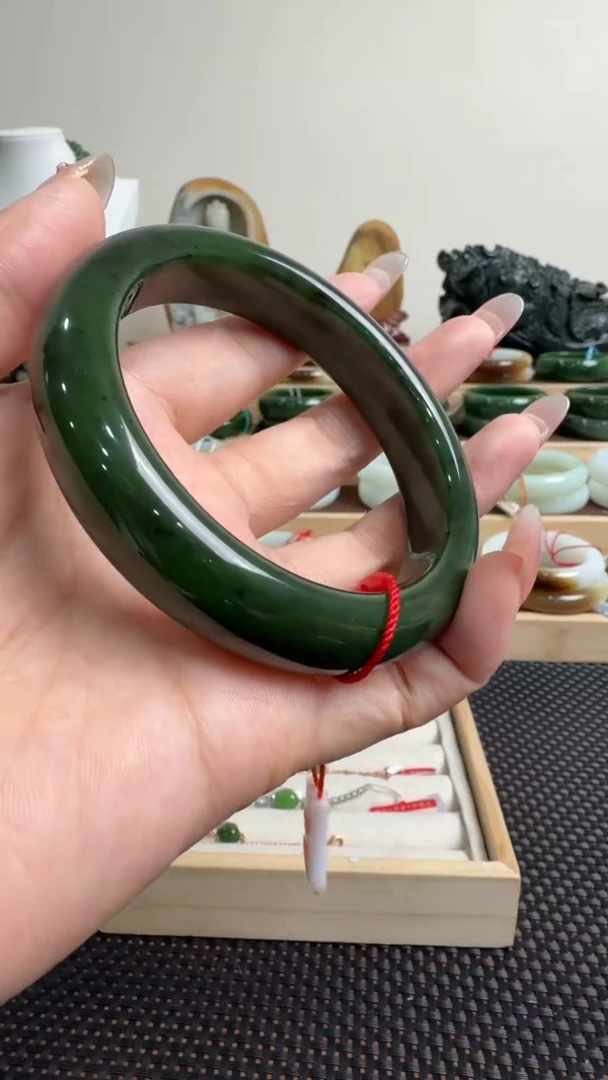 颈饰未镶嵌和田玉手镯62