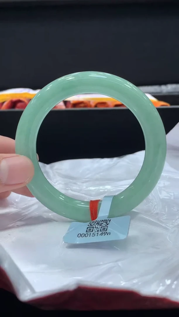 未镶嵌手镯翡翠翡翠手镯