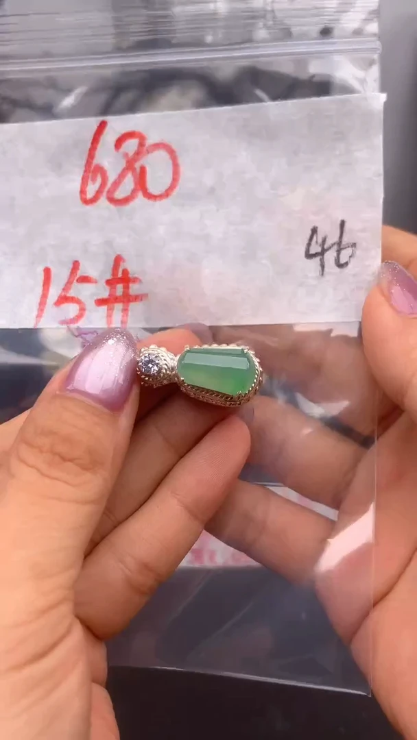 定制翡翠未镶嵌芃缅甸A货翡翠