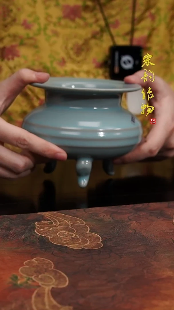 摆件纯手工清凉寺原矿釉三足立式炉