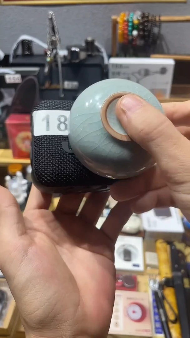 瓷片闪购商品 如图所示