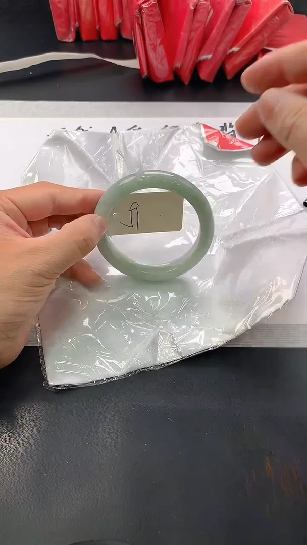翡翠手镯未镶嵌206