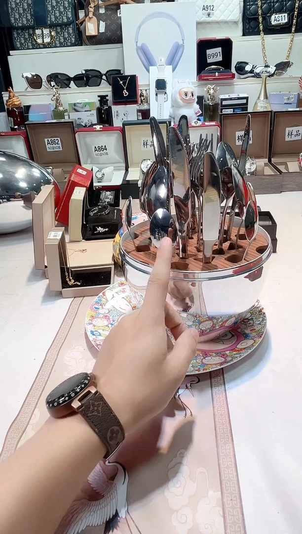 瓷片瓷器 库房到期 全部地板价@@1