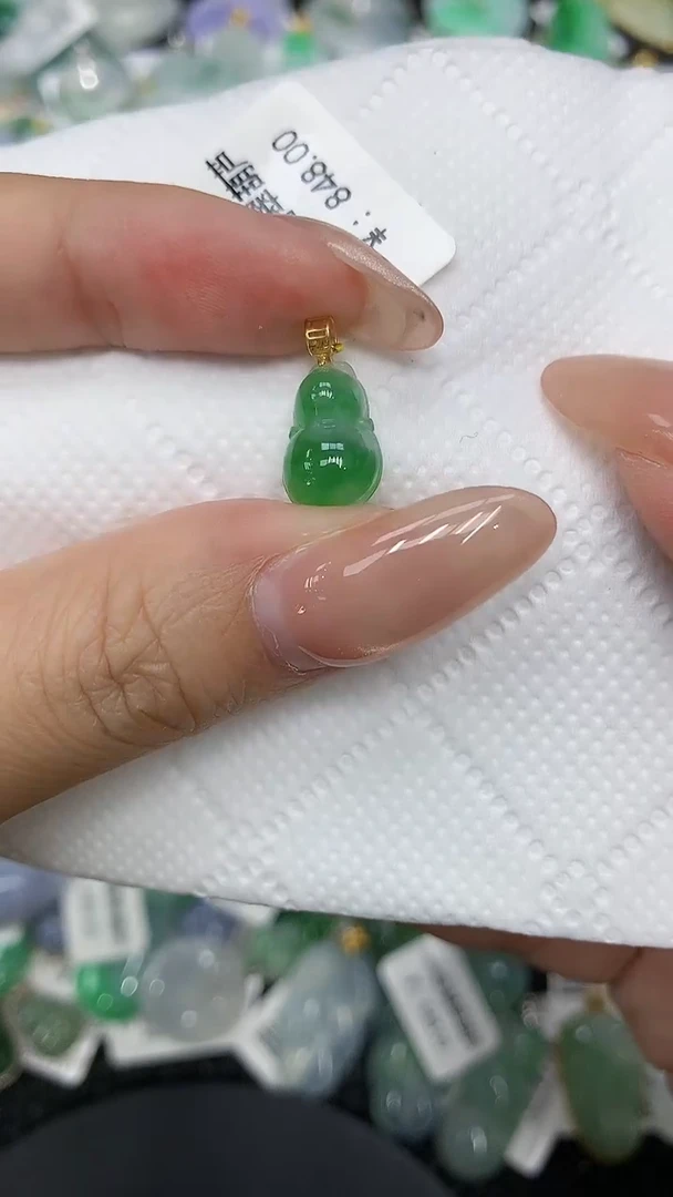 颈饰18K金镶嵌翡翠 11111111111111111
