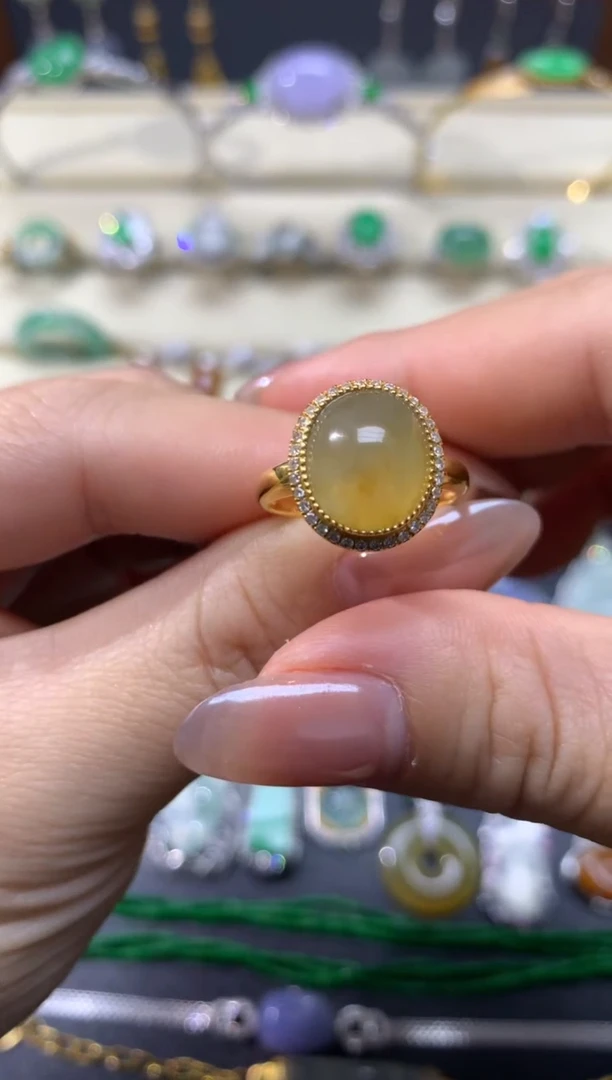 【闪购商品】翡翠颈饰18K金镶嵌戒指