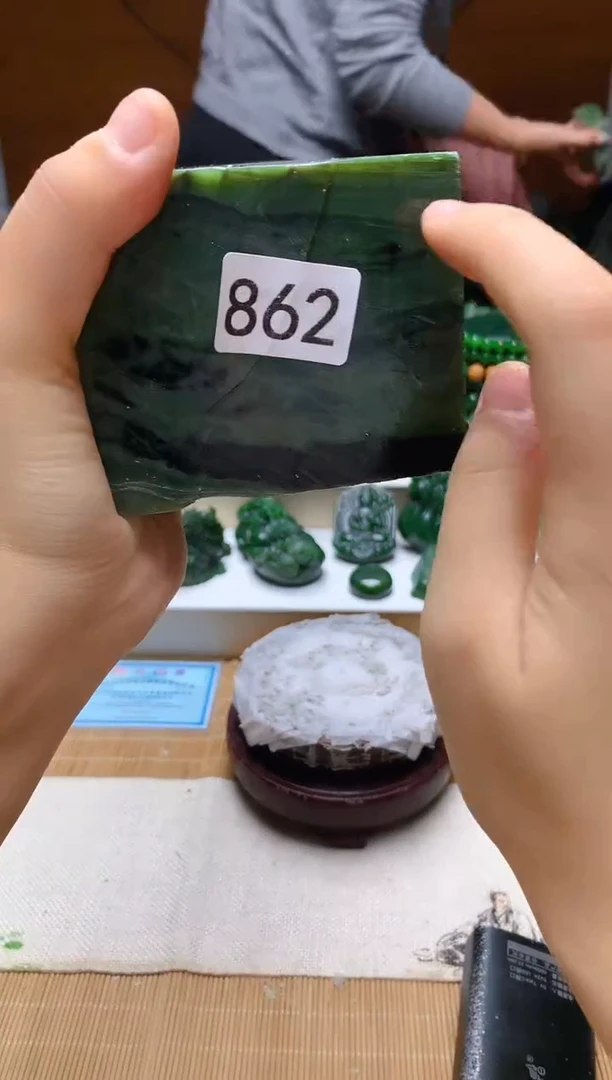 未镶嵌和田玉（碧玉）珠宝半成品1