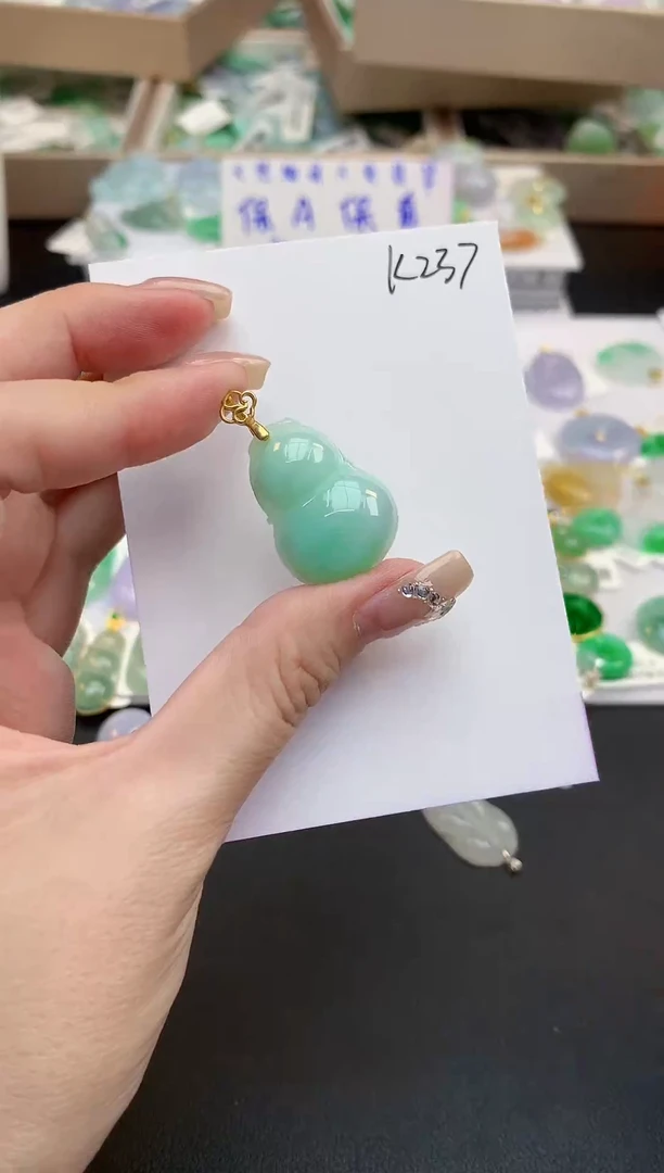 颈饰未镶嵌翡翠天然缅甸a货翡翠