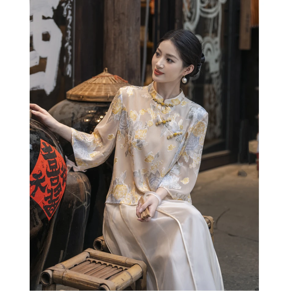 【花语】新中式设计感提花轻薄款T恤小衫女2025春夏上衣MCGSY0606