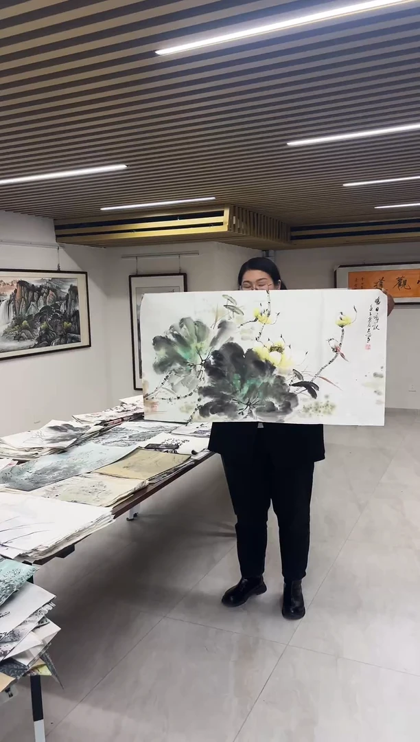 国画丹青专属福利-君梅荷花横板