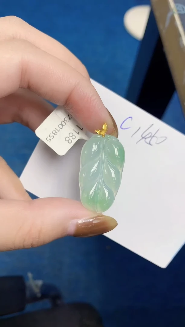 颈饰18K金镶嵌翡翠天然缅甸翡翠A货翡翠百元以上9元证书费自理