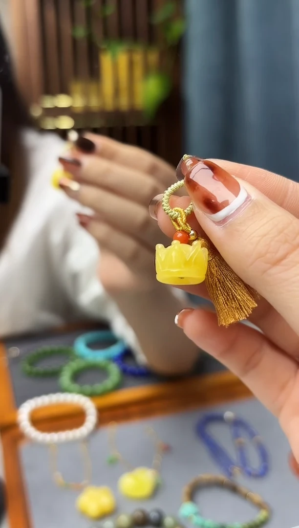 裸石蜜蜡未镶嵌蜜蜡皇冠小滴溜配饰YX