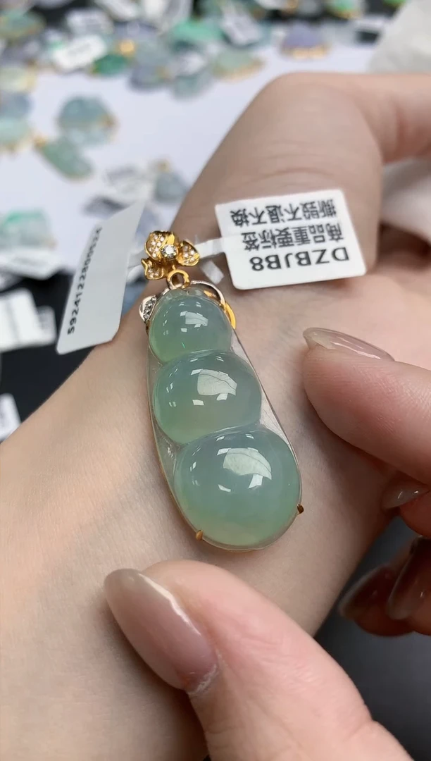 【闪购商品】翡翠颈饰18K金镶嵌天然缅甸翡翠A货