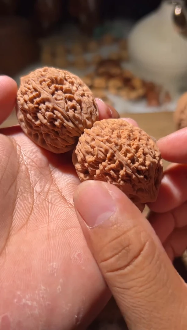 草**歌草原牧歌文玩核桃