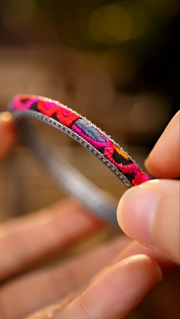 刺绣私人定制苗族手工A659